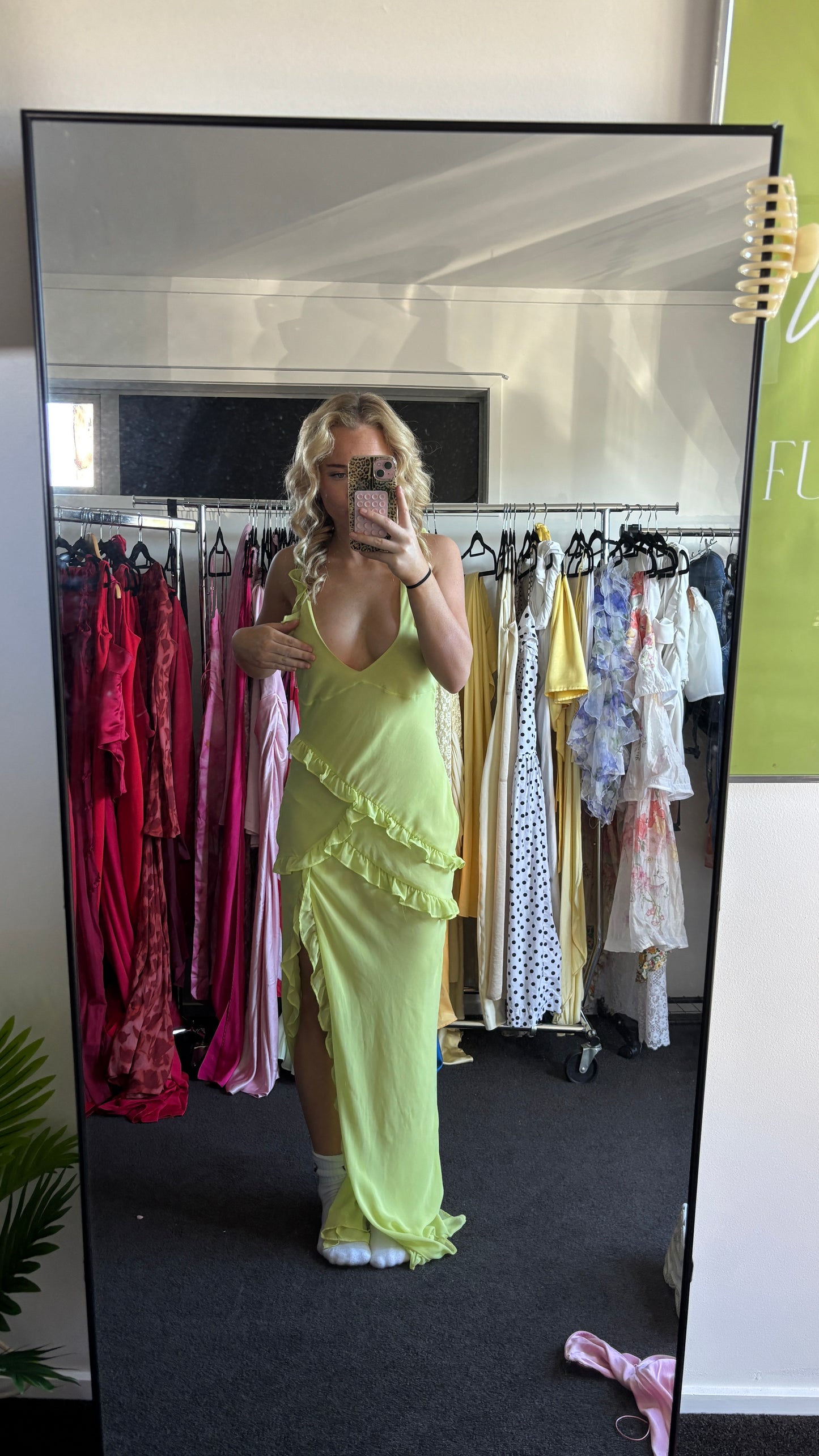 Ex rental house of Cb dress med