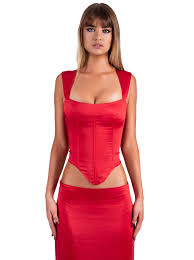 I AM DELILAH - VALARIE SET RED medium