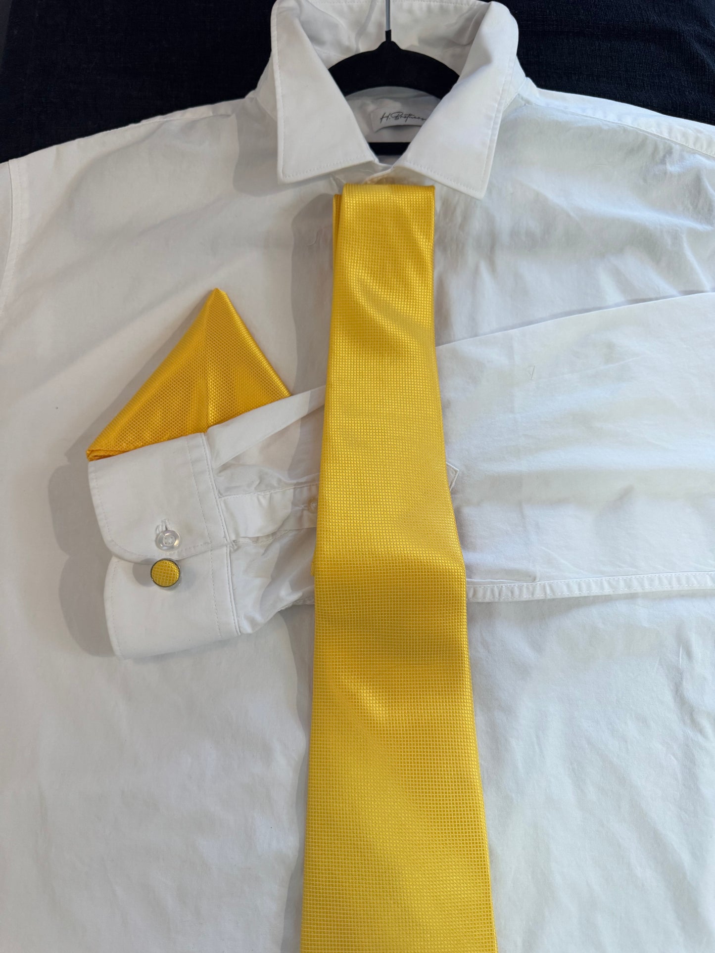 YELLOW DRESS TIE