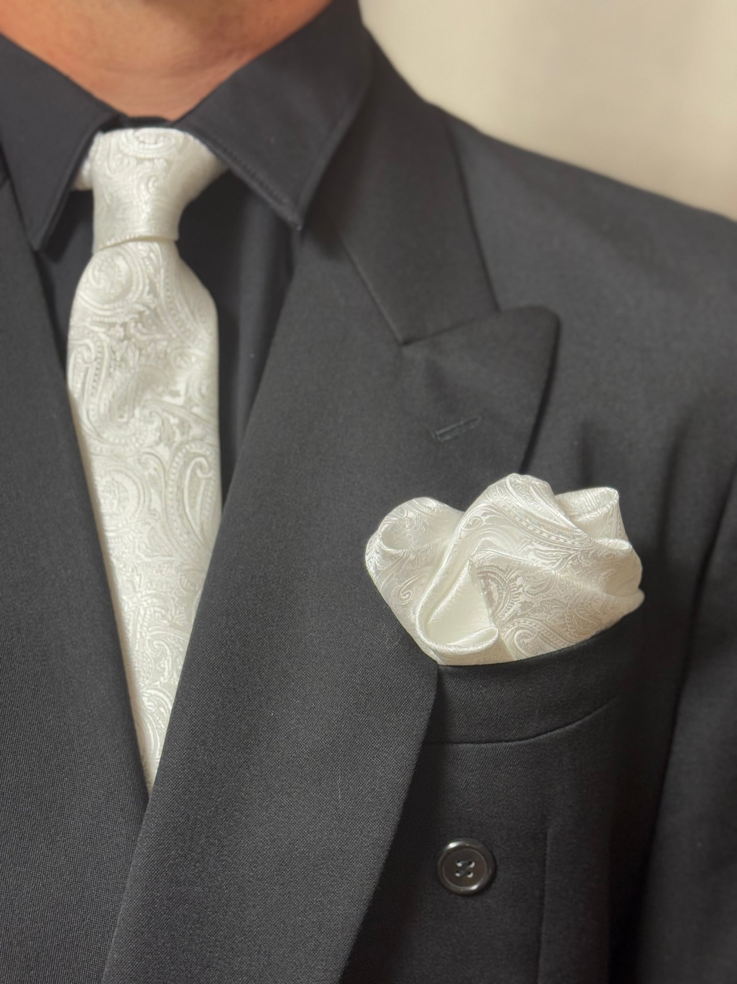 DRESS TIE - WHITE
