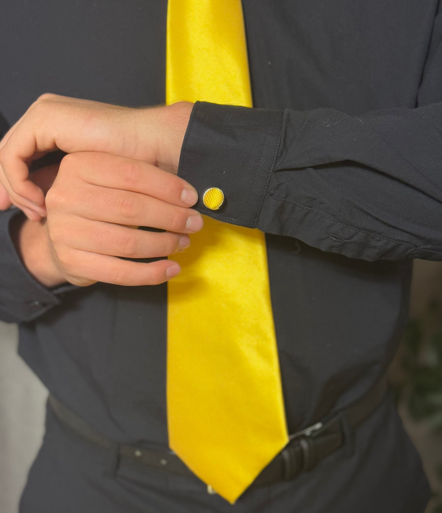YELLOW DRESS TIE