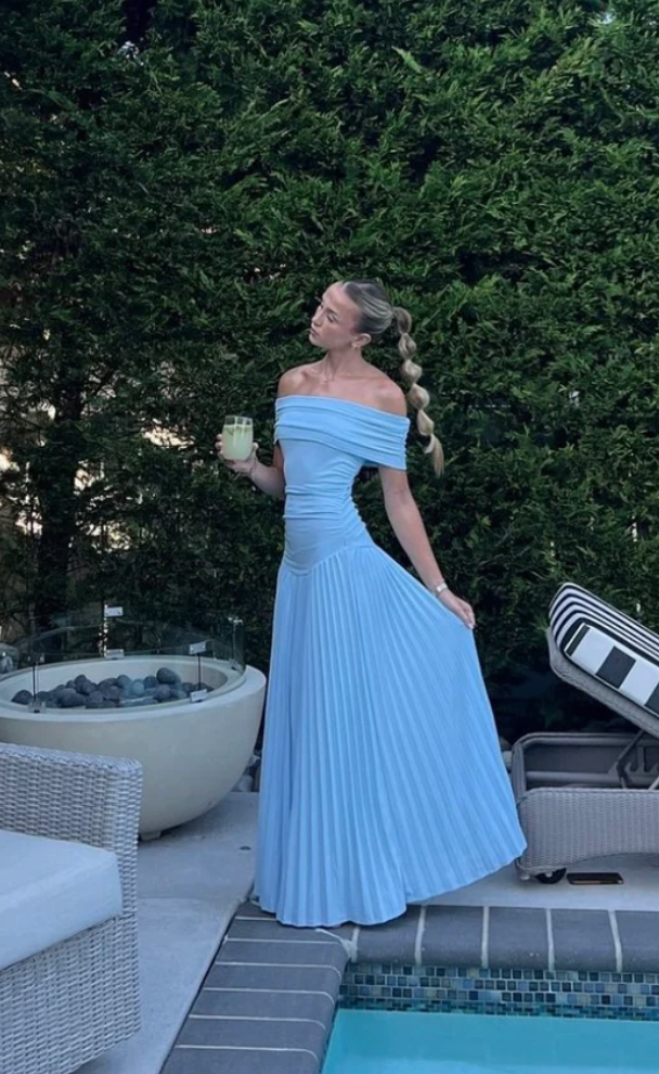 LIONESS - FIELD OF DREAMS MAXI (Soft Blue)