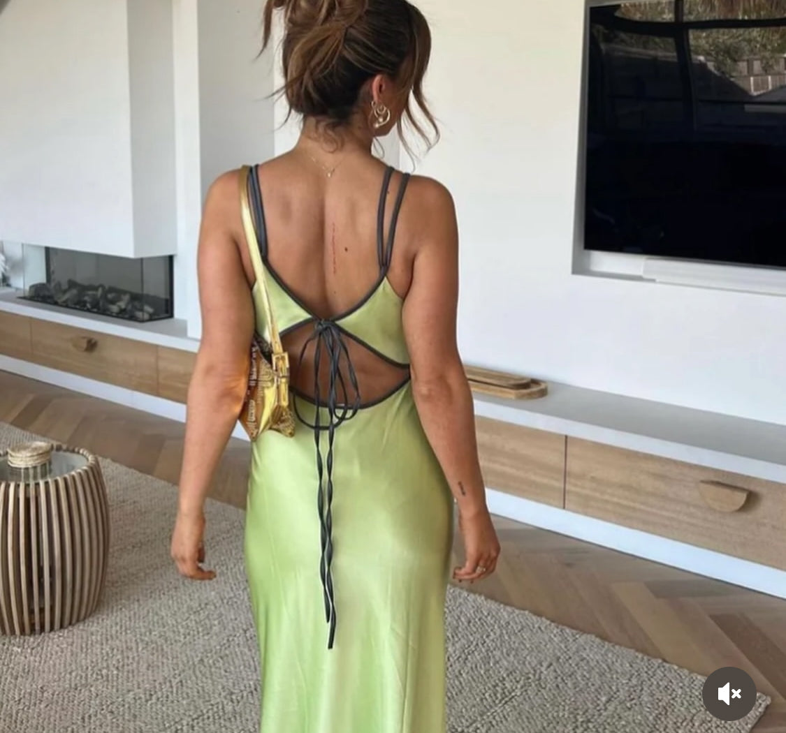 Ex rental -PARIS AND GEORGIA - BARNIE DRESS