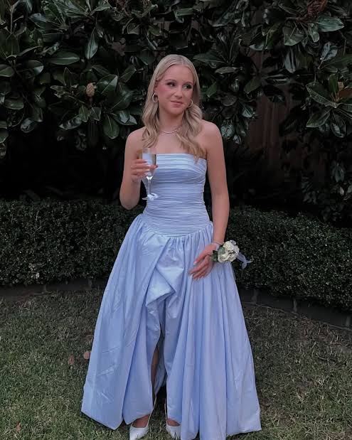 AJE- BUBBLE HEM MAXI BLUE