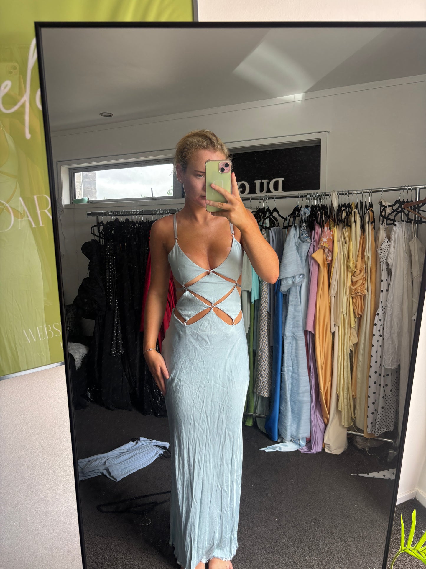 EX rentals BEC AND Brige Dimond days dress