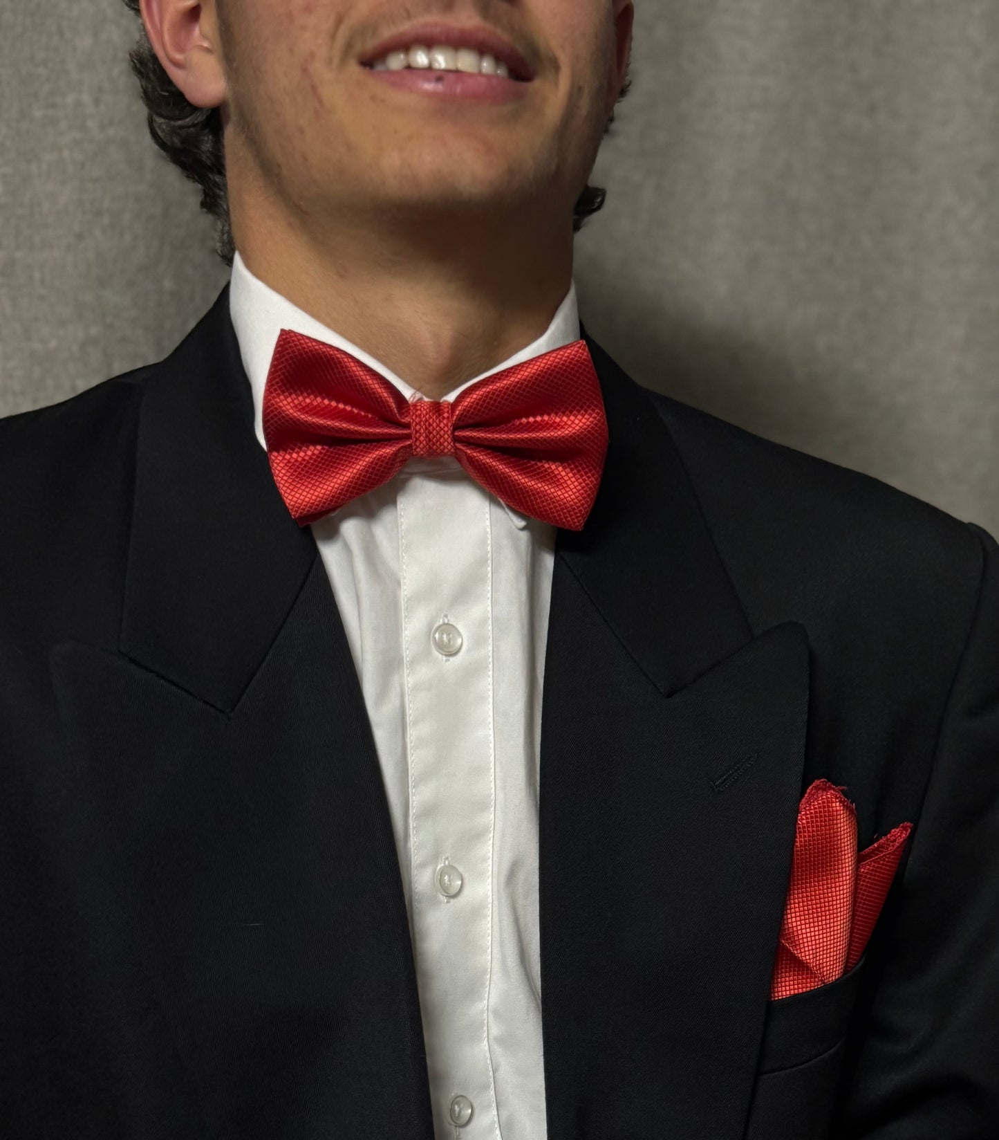 BOW TIE - RED